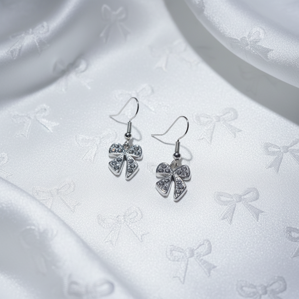 Schleifen-Ohrhänger mit geprägtem Muster